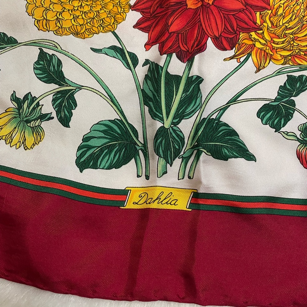 Authentic Gucci Scarf - Picture 10 of 10